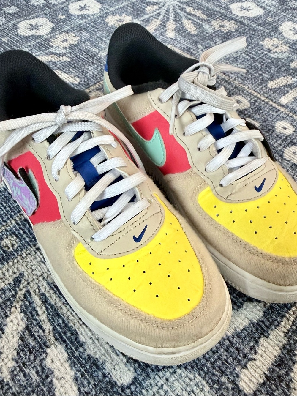 Nike Air Force 1 Sanddrift Multicolor Low-Top Sneakers with Yellow Toe